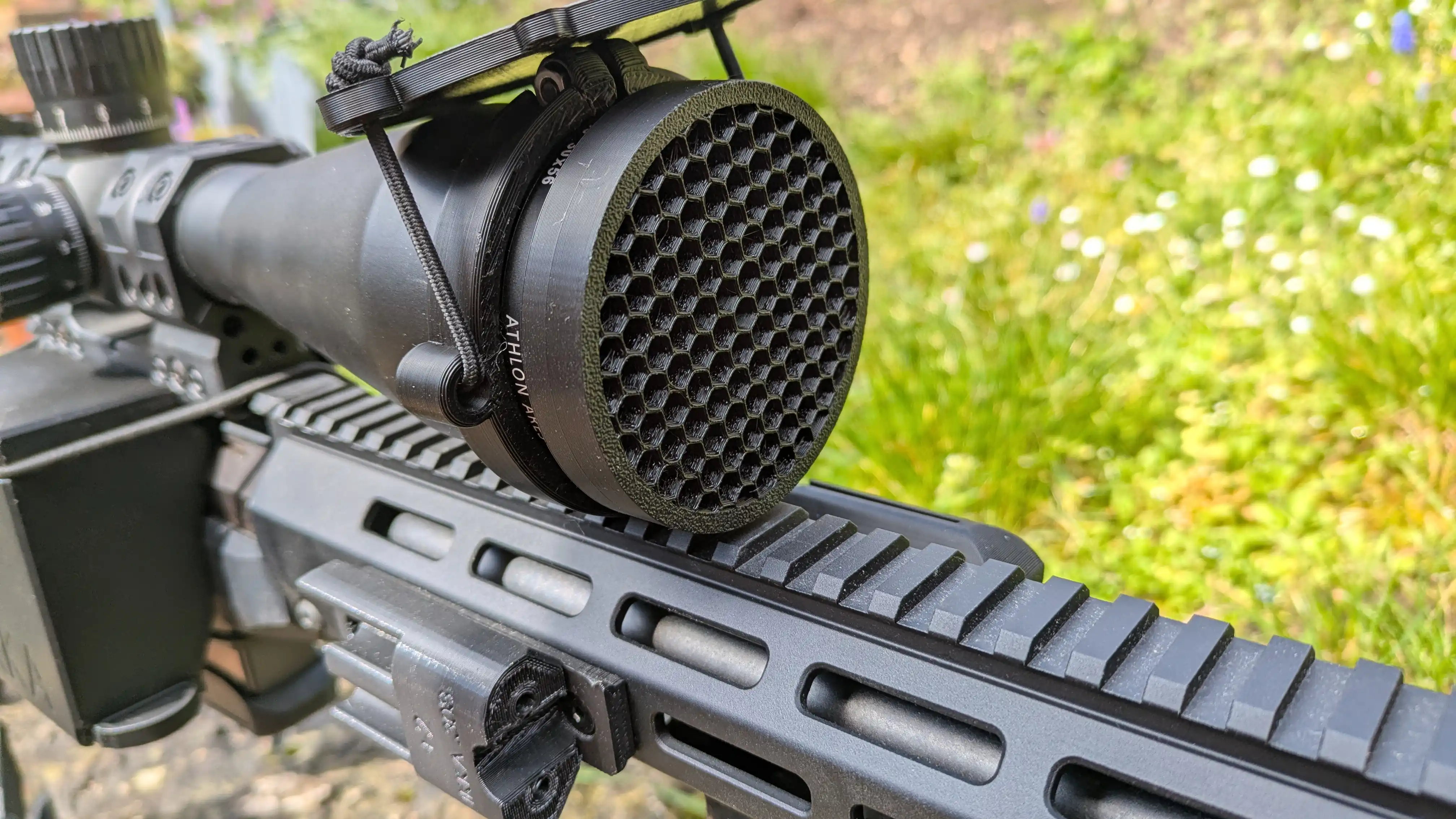 Photo : cache-lunette pare-soleil honeycomb