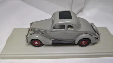 Rextoys 1/43 — Ford 1935 Coupé Grise