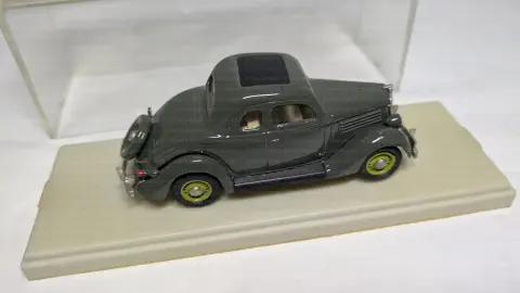 Rextoys 1/43 — Ford 1935 Coupé Verte
